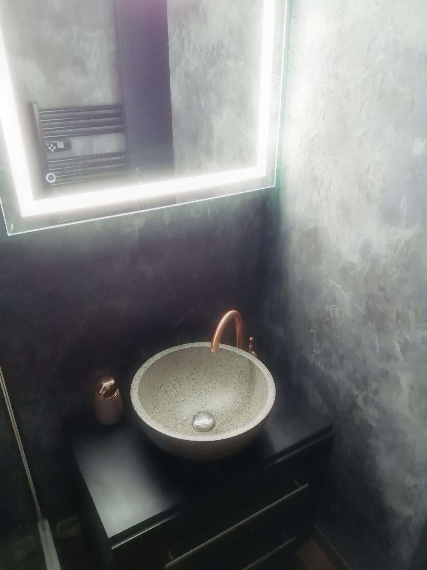 Appartement Avec Balneo Et Sauna Privatif - Le Rose Cuivre Troyes Exterior foto